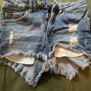 H&M ripped shorts, used size 0